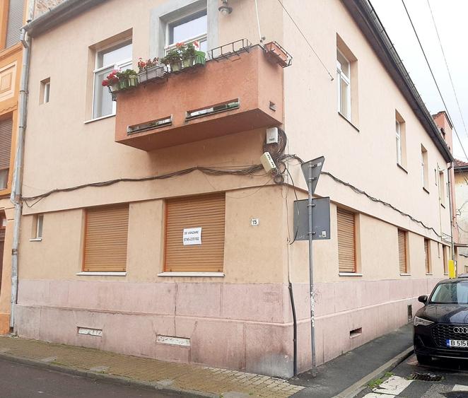 Casă cu 3 camere în Bârzești