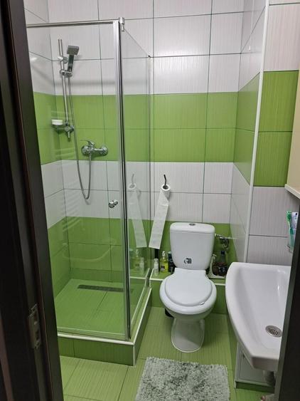 Apartament cu 4 camere semidecomandat în Drumul Carului