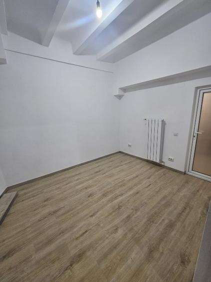 Apartament cu 3 camere în Aviatorilor