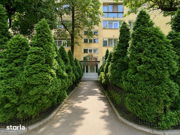 Apartament 2 camere - balcon inchis - etaj 2 Sector 4 - 10