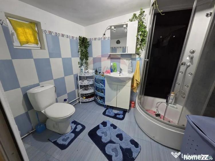 Casă cu 3 camere cu Teren 1000 Mp în Bătinești