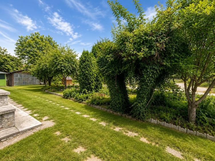 Apartament cu 2 camere nedecomandat, mobilat în Central