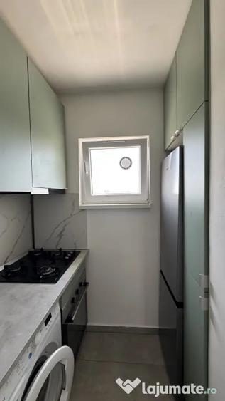 Apartament cu 2 camere semidecomandat în Berceni