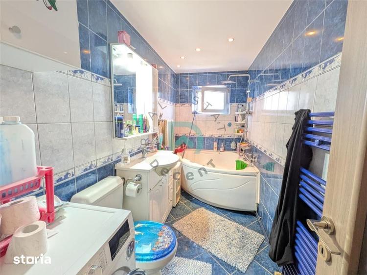 Apartament cu 3 camere decomandat în Astra