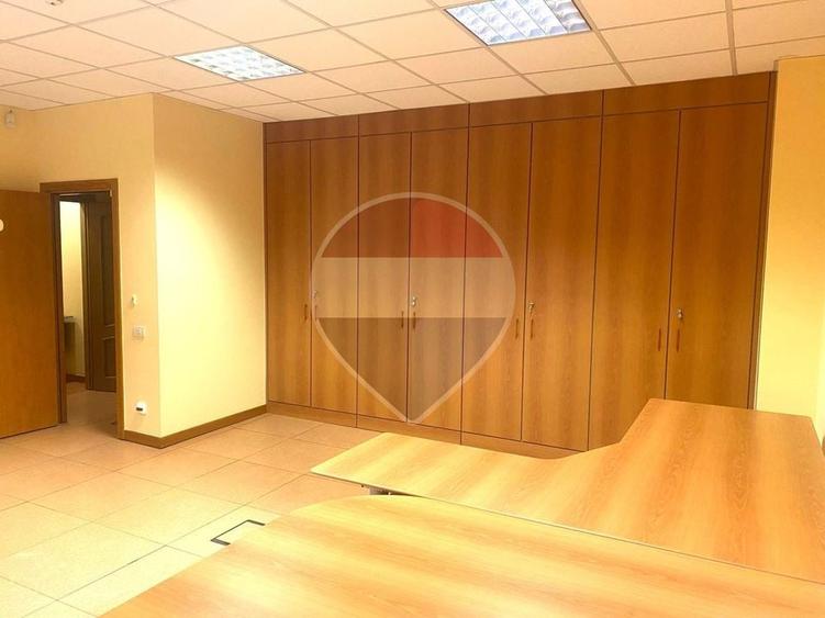 Birou, de 46 mp, în Nordului