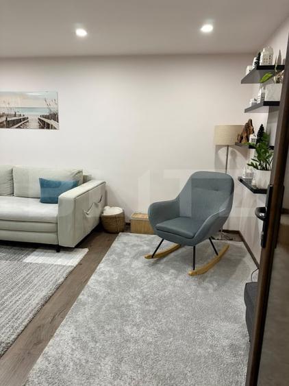 Apartament cu 3 camere decomandat, mobilat în Central