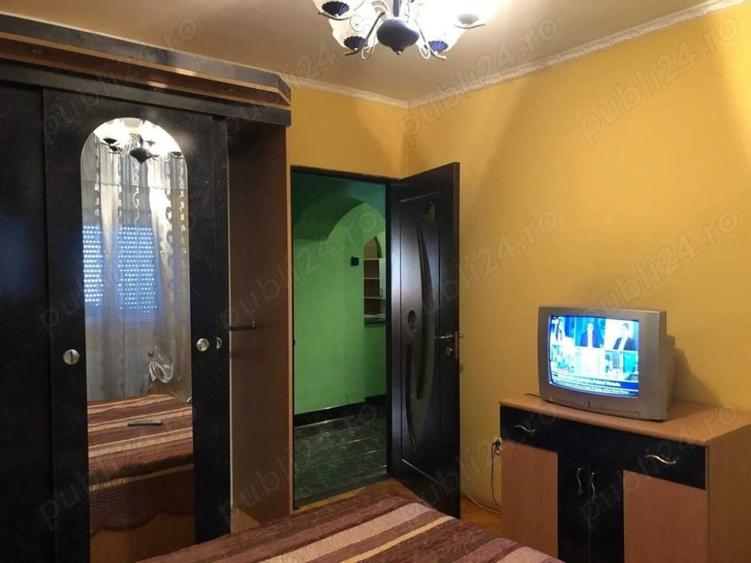 Apartament cu 4 camere decomandat în Aurel Vlaicu