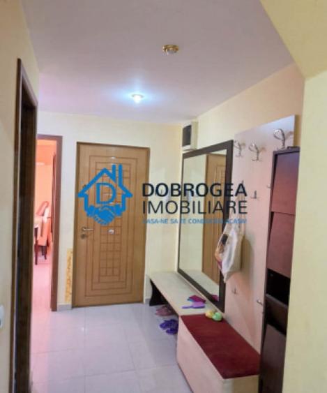 Apartament cu 3 camere decomandat în E3