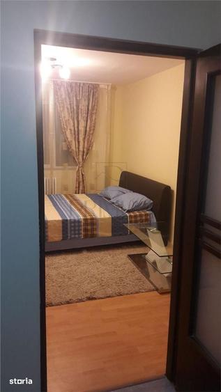 Garsonieră decomandată în Est