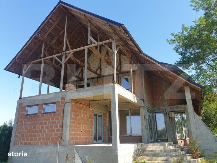 Casă cu 4 camere cu Teren 1000 Mp în Central