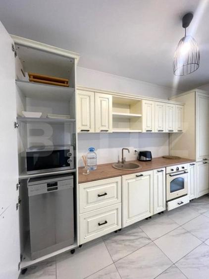 Apartament cu 2 camere semidecomandat în Chinteni