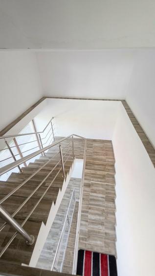Casă cu 6 camere cu Garaj în Snagov