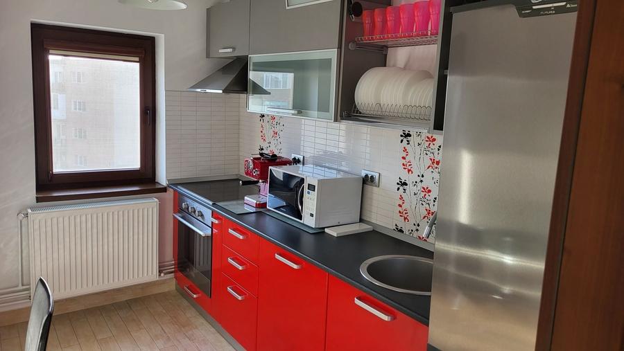 Apartament cu 3 camere decomandat în Central