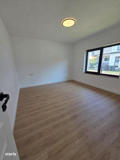 Casă cu 3 camere în Colțirea