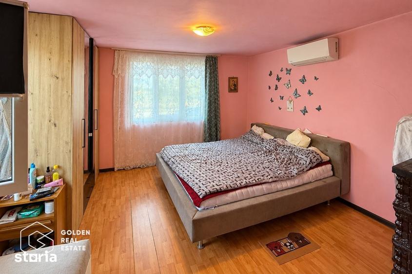 Casă cu 5 camere cu Teren 4320 Mp în Șagu