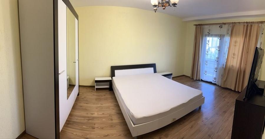 Apartament cu 2 camere decomandat în Giarmata
