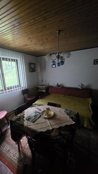 Casă cu 4 camere în Mihoveni