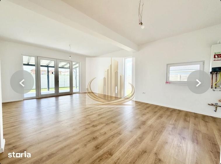 Duplex cu 5 camere cu Canalizare în Moșnița Nouă