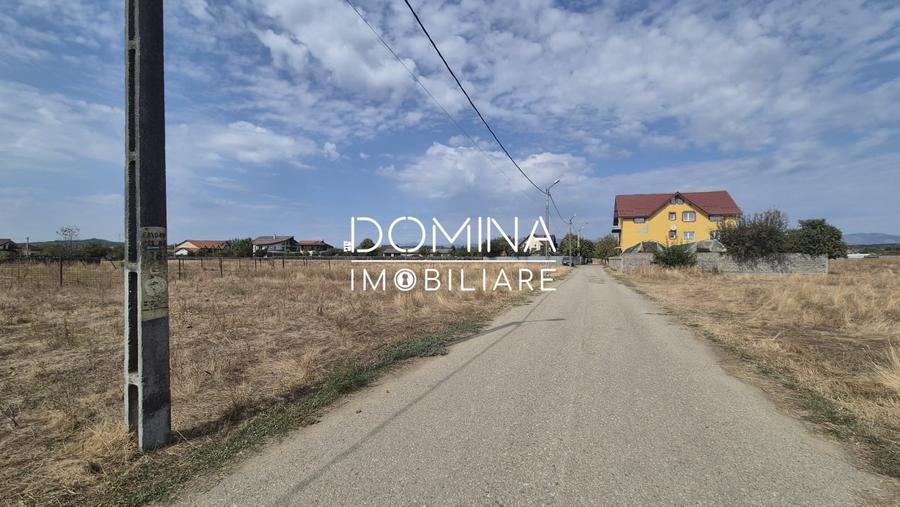 Teren agricol extravilan de 1100 mp, în Vest