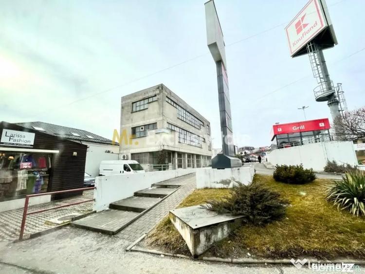 Spațiu comercial, de 443 mp, în Central