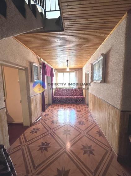 Casă cu 6 camere cu Teren 6329 Mp în Alexandru cel Bun