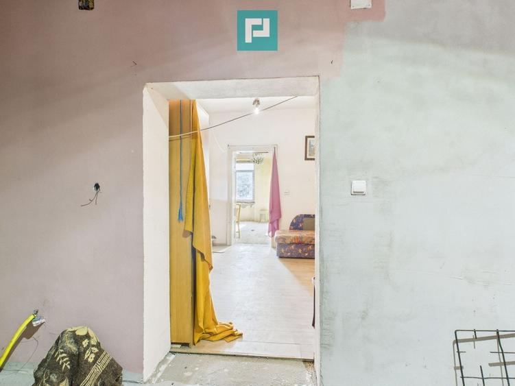 Casă individuală cu 3 camere cu Canalizare în Central