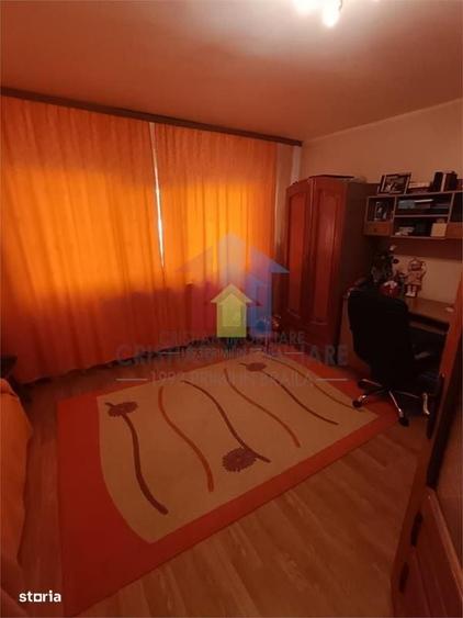Apartament cu 4 camere decomandat în Buzaului