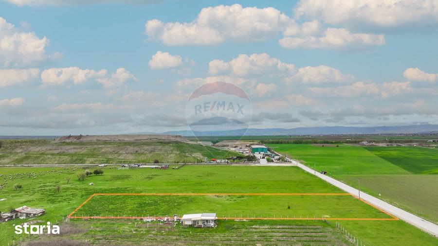 Teren de 6200 mp, în Central