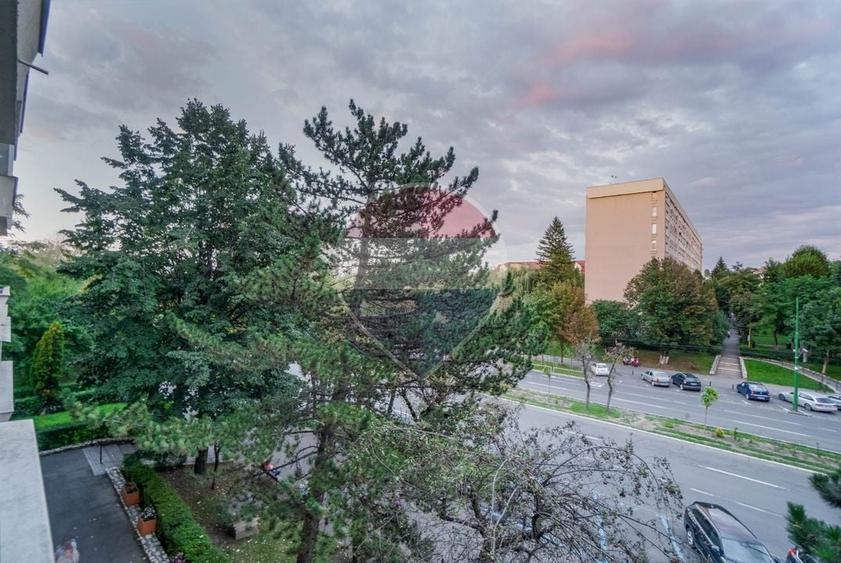 DE INCHIRIAT Apartament 2 camere B- dul Victoriei 4, etaj 2din7! - 12