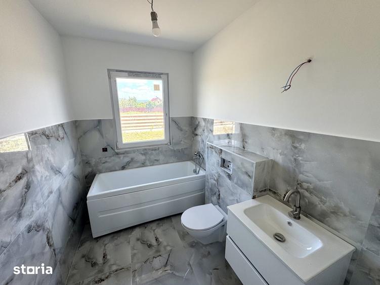 Casă cu 4 camere cu Teren 630 Mp în Ciurea