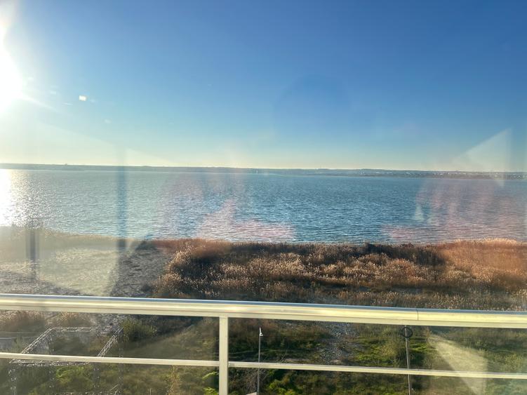 Penthouse cu 3 camere decomandat în Mamaia