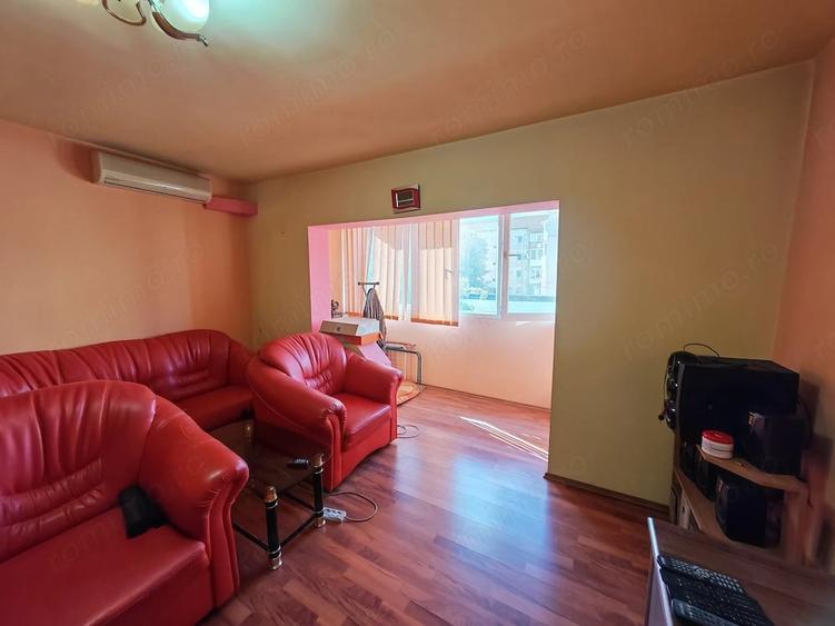 Apartament cu 2 camere semidecomandat în Lipovei