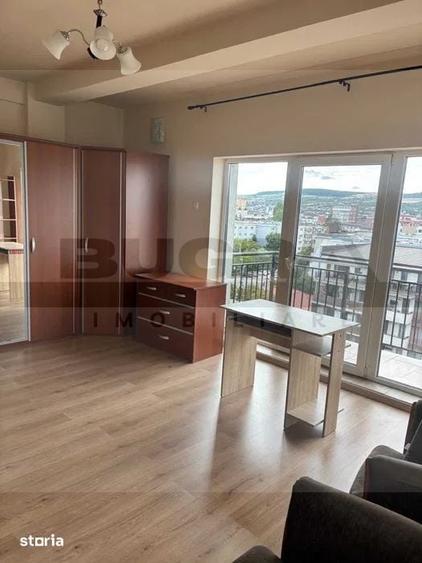 Apartament o camera, 42mp, balcon, etaj intermediar, zona 21 Decembrie - 4