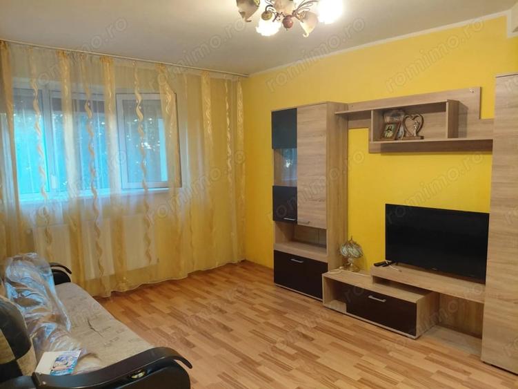 Garsonieră decomandată în Micro 21