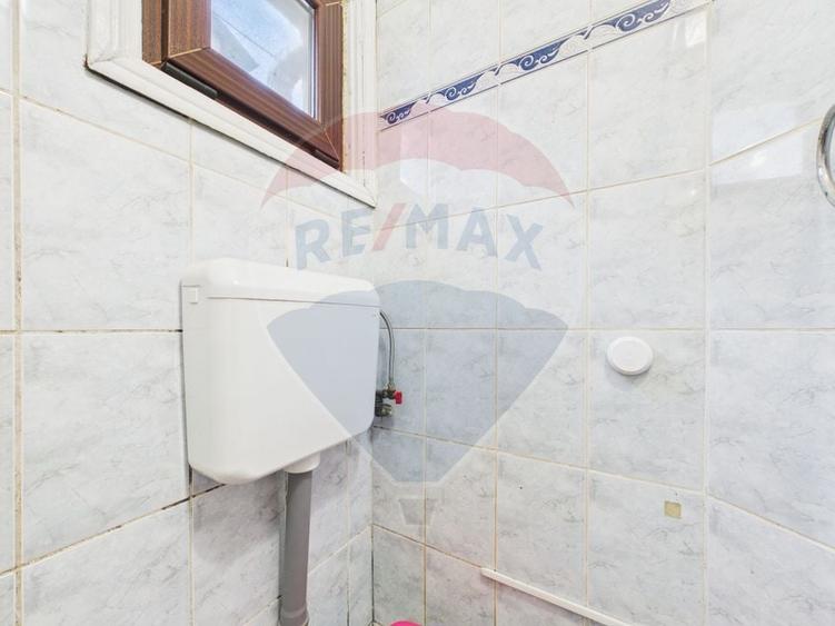 Casă cu 4 camere cu Teren 308 Mp în Chitila
