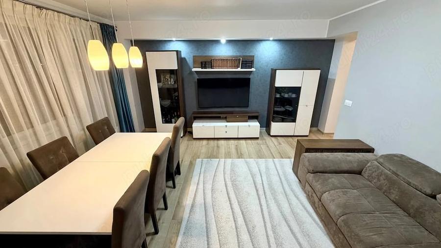 Apartament cu 2 camere decomandat în Republicii
