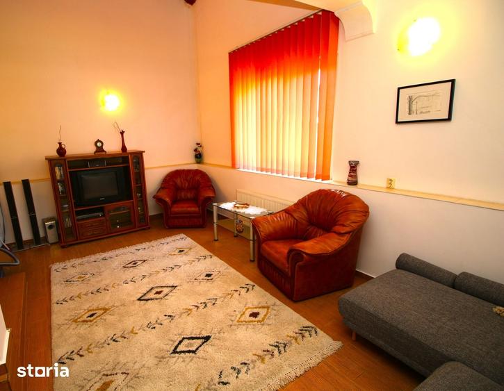 Casă cu 6 camere cu Teren 500 Mp în Nord