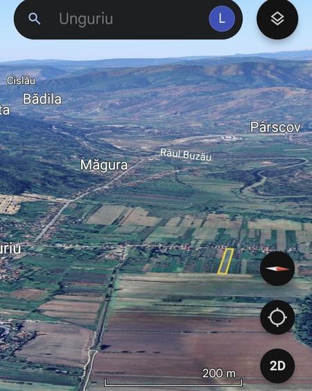 Teren de 10000 mp, în Unguriu