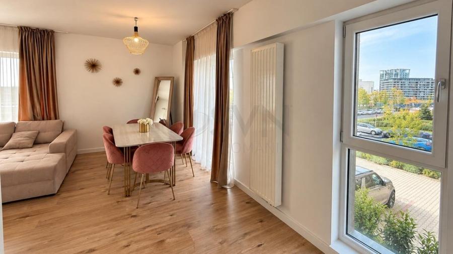 Apartament cu 3 camere semidecomandat în Barbu Văcărescu