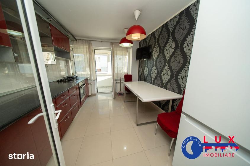 Apartament cu 3 camere decomandat în Babadag