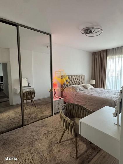 Apartament cu 3 camere semidecomandat, mobilat în Central