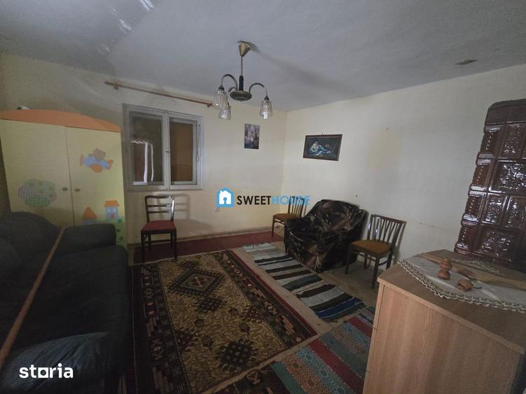 Casă cu 4 camere cu Teren 1700 Mp în Lisa