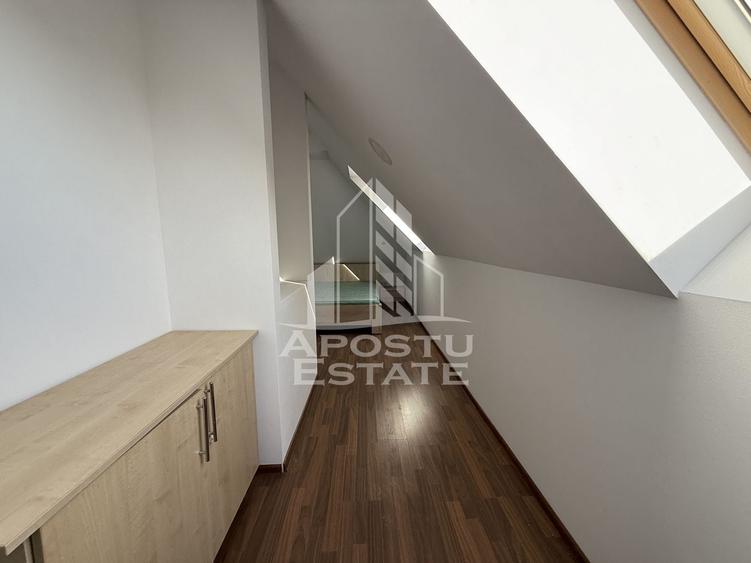 Apartament cu 4 camere semidecomandat, mobilat în Torontalului