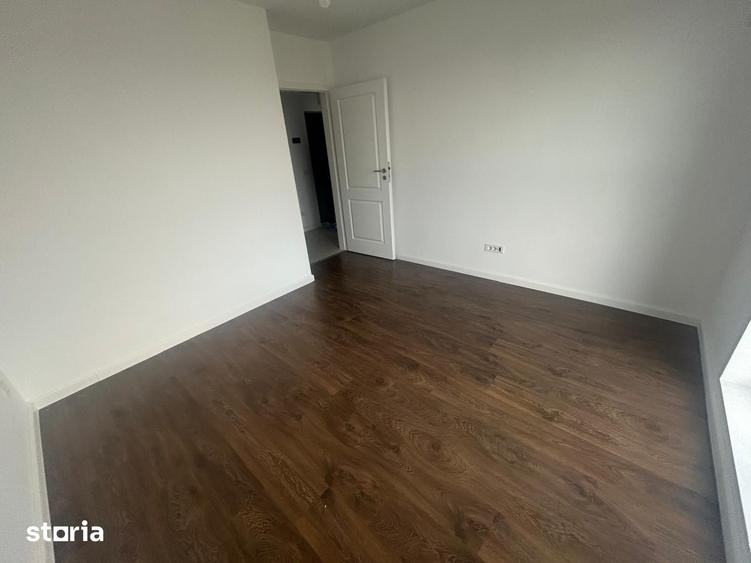 Apartament cu 2 camere decomandat în Apărătorii Patriei