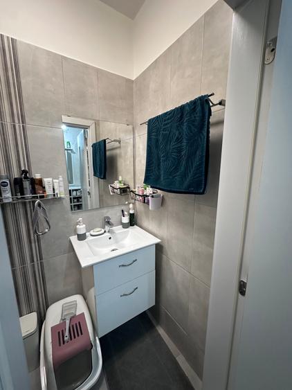 Apartament cu 3 camere decomandat în Drumul Taberei