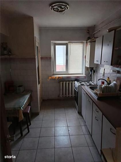 Apartament 2 camere , zona b- dul Independentei , et 1 din 4 , decoman - 5