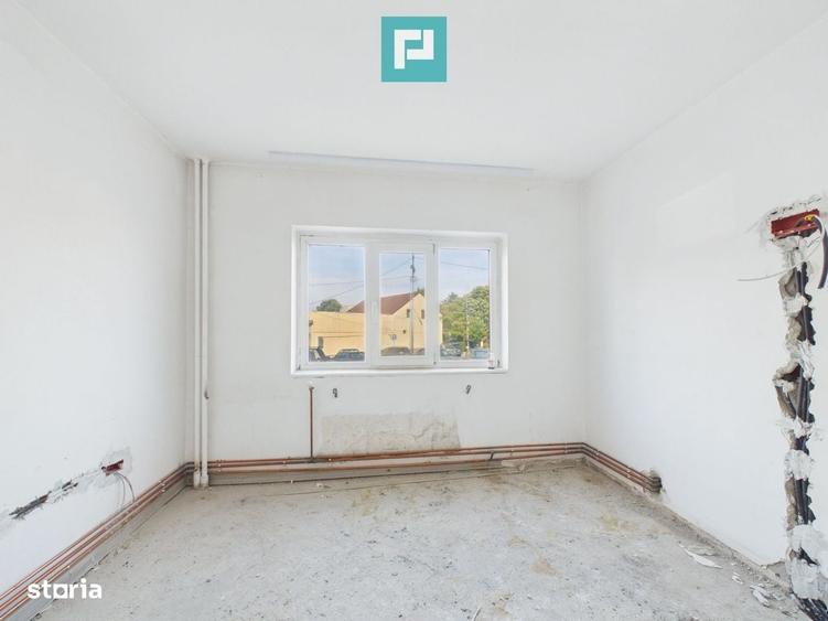 Apartament cu 3 camere în Aurel Vlaicu