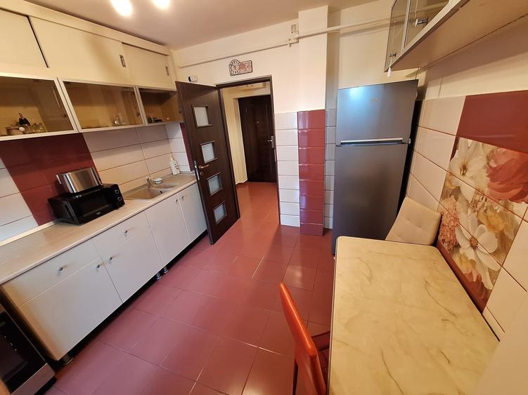 Apartament cu 3 camere în Popoveni