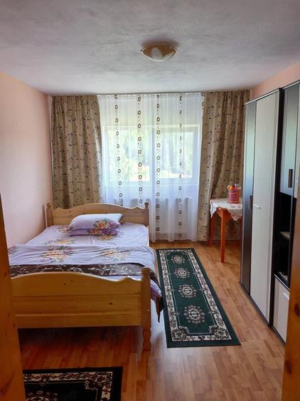 Casă cu 7 camere cu Teren 1000 Mp în Arieșeni
