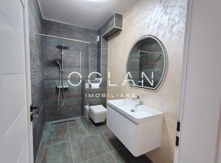 Penthouse cu 4 camere decomandat în Mihai Viteazul